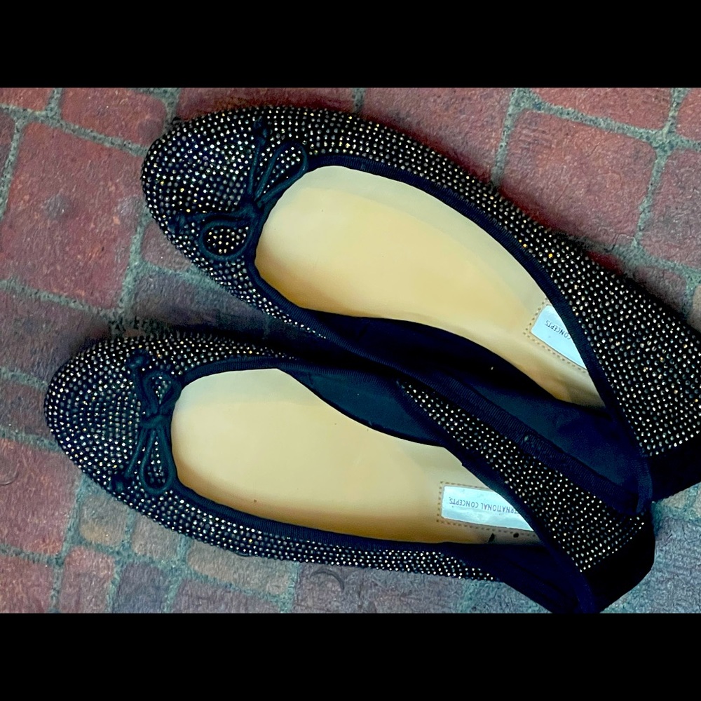 Flats - Picture 2 of 2